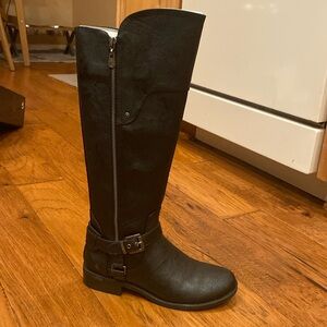 Guess calf height leather boot